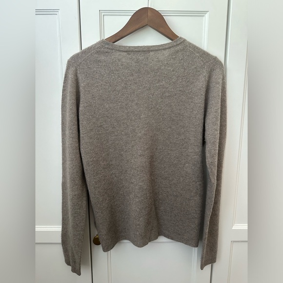 Tahari 100% Cashmere Sweater - Picture 3 of 3